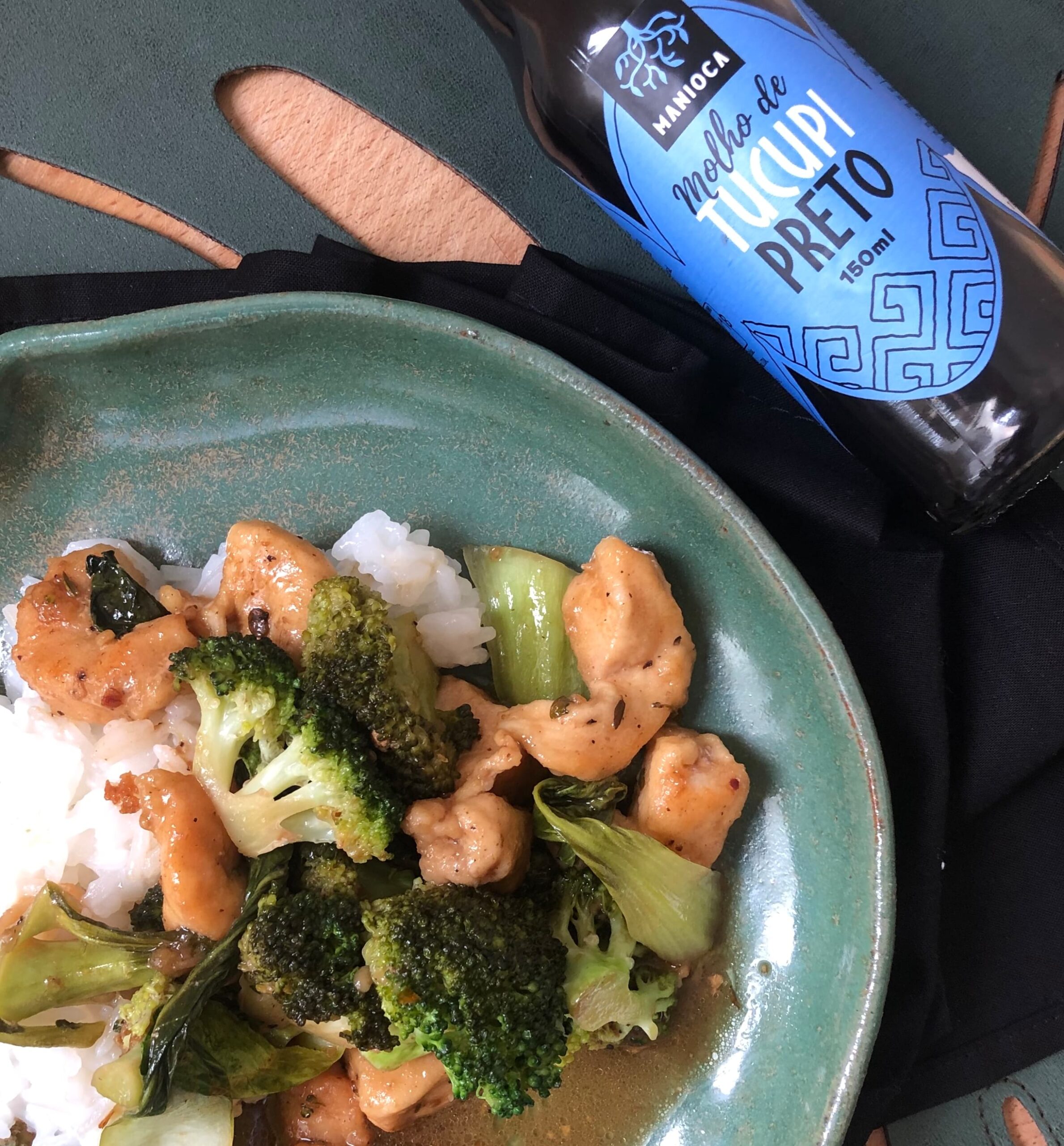 Frango chinês com tucupi preto
